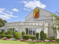 Super 8 by Wyndham Milford/New Haven