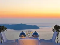 Above Blue Suites - Breakfast