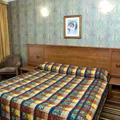 Zemlyanichniye Holmy Hotel Rooms