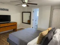 Cozy 3-bed home close to beautiful beaches. - Wifi