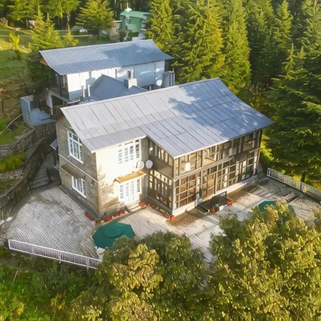 Deodar Manor