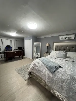 Elegant Escape: Cozy, Spacious, by Jfkweekly - Holiday bungalows