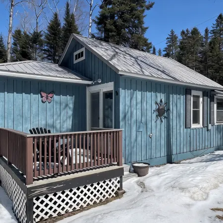 Loon Camp. Отели в г. Рейнджели