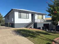 Gravity Stayz - 5min ride to the Mogo Trails and beautiful beaches - Wifi