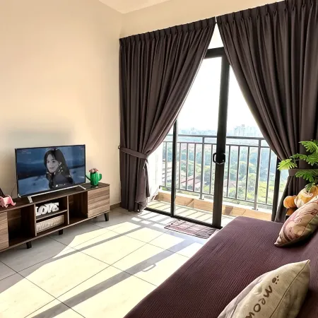 The Quartz Residence 6pax [Near to Jonker Street] by LoHas