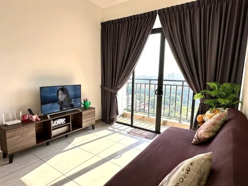 The Quartz Residence 6pax [Near to Jonker Street] by LoHas