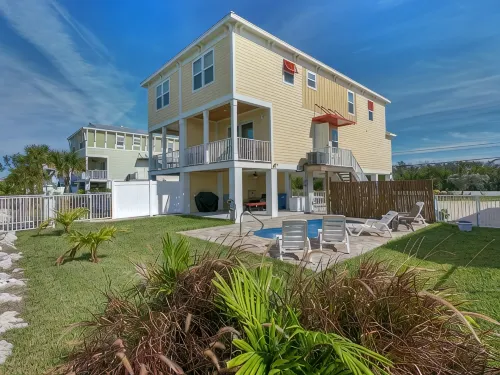 RELAX AWAY- NEW 4BDRM W/ 40FT DOCK & PRIVATE POOL - บังกะโล