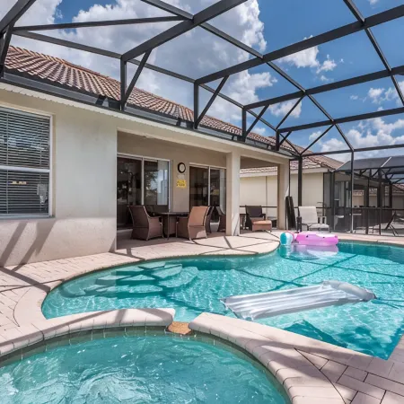 Kissimmee Resort Villa, 4 Bed / 4 Bath En-Suite, Heated South Pool & AC Arcade