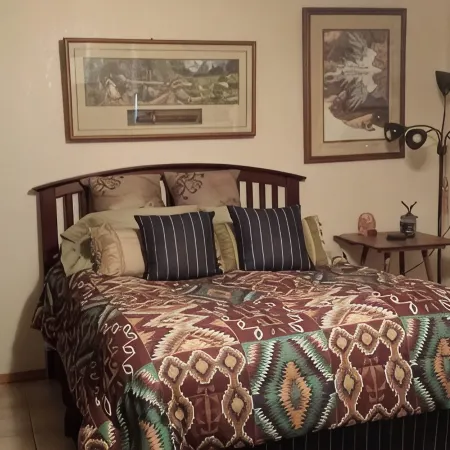 Ravensnest-Bears Den Studio Apartment