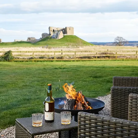 Old Duffus Farmhouse on Scottish Estate - stunning castle views