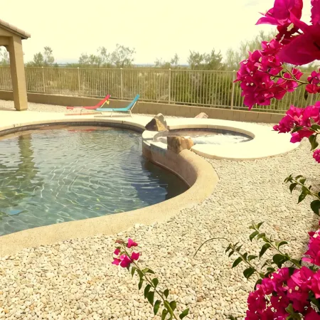 Quiet Relaxing Desert Oasis ...close to what ever action you may be looking for.
