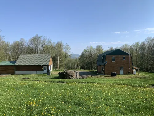 The Hilltop - DIRECT ATV - Snowmobile Trail Access