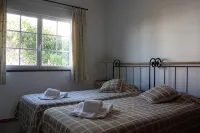 Apartment With Shared Pool, landscaped gardens, Wi-fi