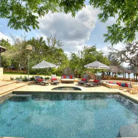 LOCATION!!  Lake Travis Waterfront~Pool, Spa, Outdoor Kitchen, Location