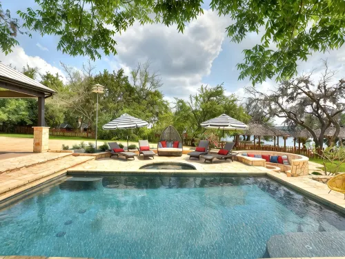LOCATION!!  Lake Travis Waterfront~Pool, Spa, Outdoor Kitchen, Location