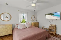 Boho Chic~ A perfect family vacation home, minutes from Sanibel Island - Bungalows
