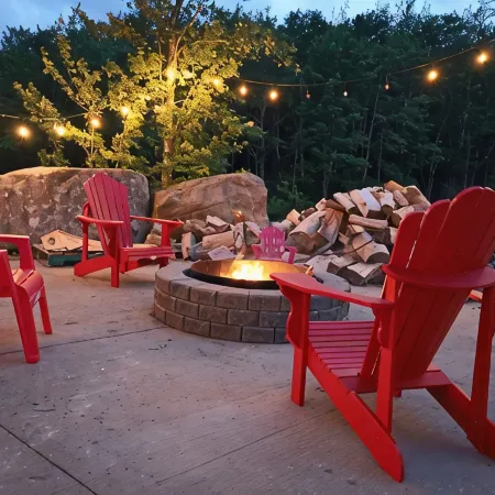 Lake front cottage with beach & dock (Pet-Friendly