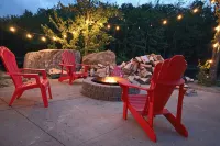 Lake front cottage with beach & dock (Pet-Friendly