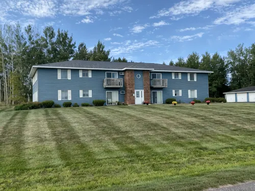 Comfortable suite, great location, easy access to Lake Superior! - 3-Star