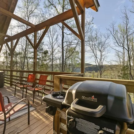 Nature Retreat Near Buffalo River w/ Hot Tub
