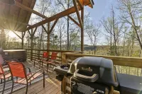 Nature Retreat Near Buffalo River w/ Hot Tub