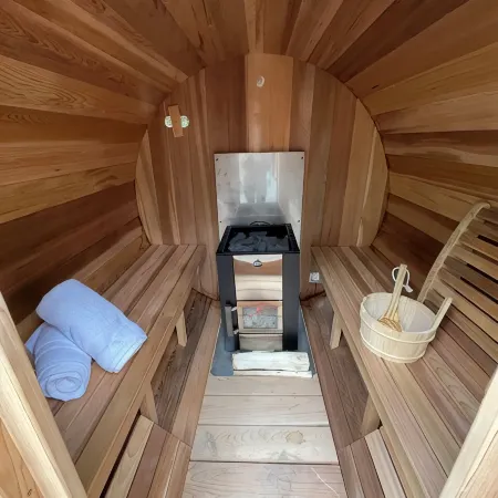 Cozy pet friendly cabin with stand alone sauna near Willow and Talkeetna Alaska