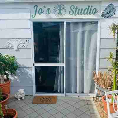 Adorable Country Studio (pet friendly) additional charges Hotel Exterior