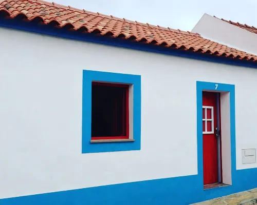 Funky cottage for 2, patio, garden, mountainview. Coast 14 km. Rota Vicentina. Hotels in Cercal do Alentejo