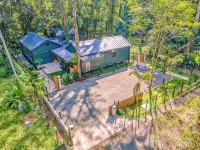 5-Star LUXE The Oasis - Entire Home - 4-Star