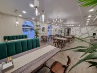 Emerald Hotel - breakfast