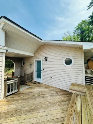 Poseidon’s Mini Getaway: Serene Outer Banks Retreat Near the Beach - Homestays