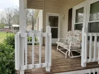 Fisherman, Traveling Workers and Vactioners love the Barefoot Retreat - 3-Star