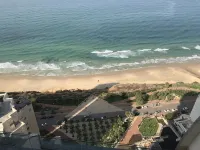 Ocean view mini penthouse on the 30th floor Hotels in Saronsletten