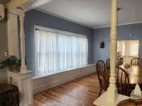 Historic Downtown Craftsman, 3br/2ba with a yard Hotels in Johnson County
