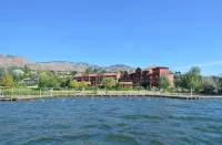 3 Bedroom Rental Townhome With Osoyoos Lake Views!