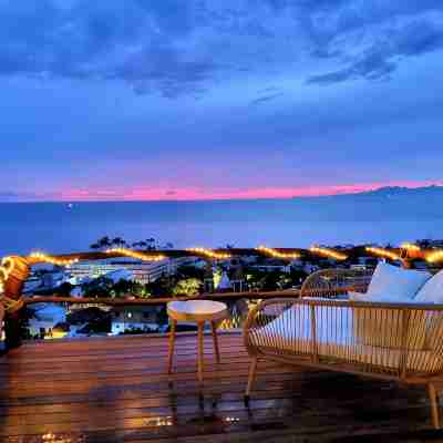 Sunsets + Ocean View Condo with WiFi, A/C, RoofTop, steps to Malecon and Beach Others