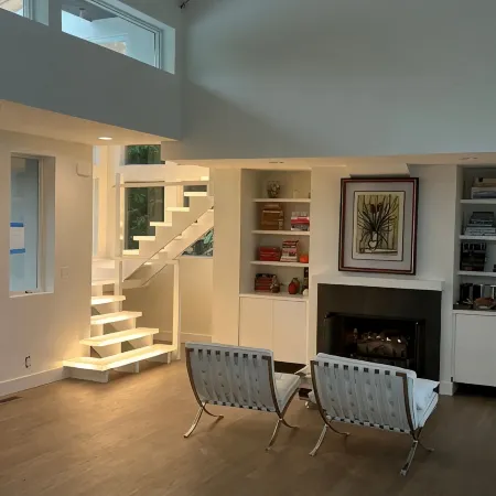 Bayfront 5 bedrooms family home. Panoramic sea view from all rooms