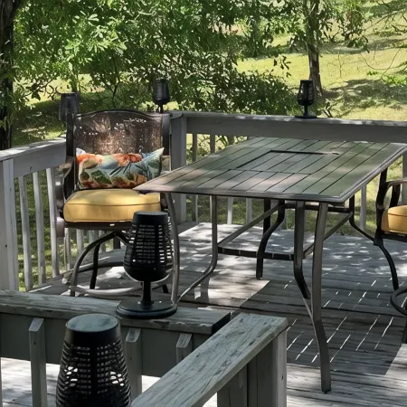 Welcome to Jireh's Haven Quiet, Charming 3 Bedroom Farmhouse