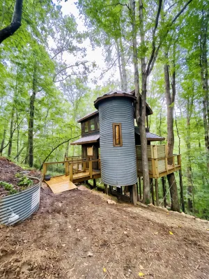 Tech Time: Secluded Treehouse Overlooking Creek