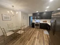 Restful Mid-Mod in the heart of Hickory - 4 stjerner