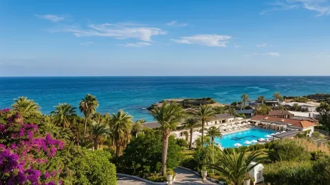 Denizkizi Hotel in Karavas