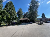 Newly Renovated, AC, Walkable, Central Downtown Bothell
