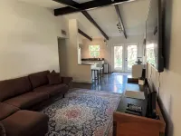 4 bed, 2 bath home conveniently located in NE Gainesville - 2성급