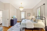 University Mill House, Walk to Town, King, Fenced Yard, Hammock, Fire Pit, Porch