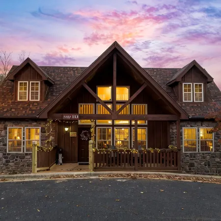 Fall colors - Holidays-Golf-Tennis-Coffee bar-Resort-close to Silver Dollar City