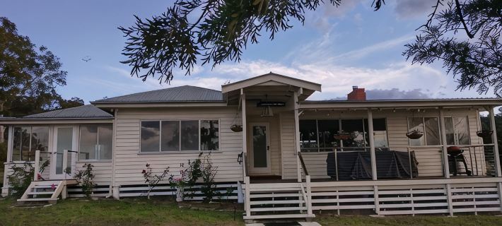 Lovely Farm Stay in the Northern Granite Belt. 8 Minutes From Wineries Hotels in Stanthorpe