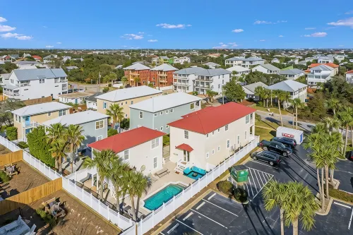 9 Bedrooms / 6.5 Baths / Sleeps 28 / 8 Parking Spots / Pool / Steps to Beach!!! - Private Pools