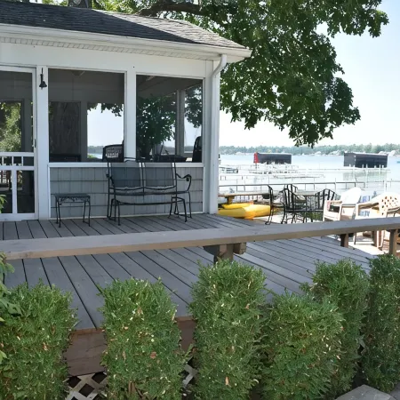 Nautical 5 Bedroom 5 Bathroom Home on Diamond Lake