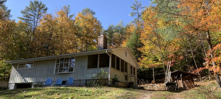 Private Adirondack lakefront Cottage on Loon Lake Hotels in Chestertown