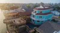 Channelfront - Remodeled - Pool - Boatslips - balcony